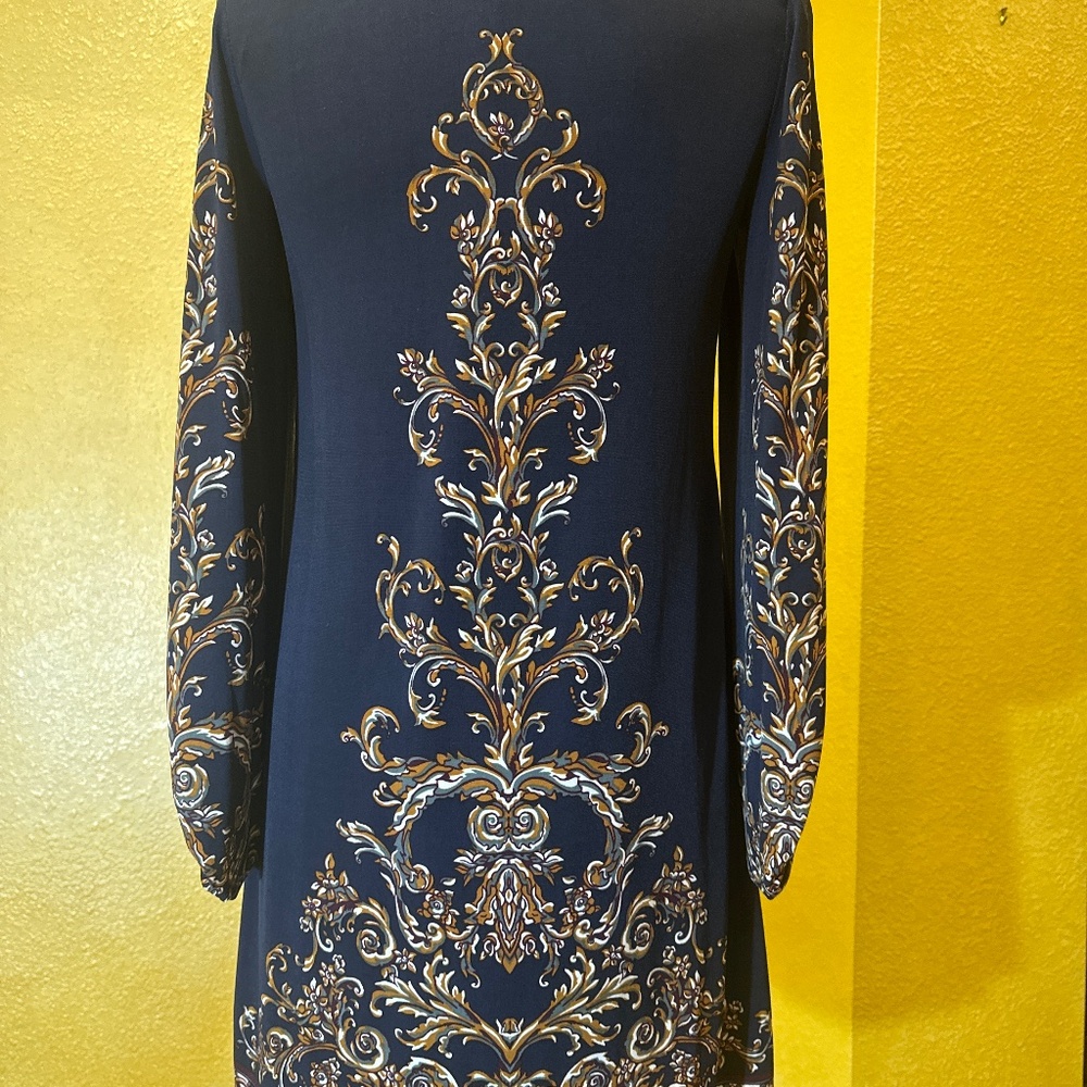 Dress - Picture 5 of 15